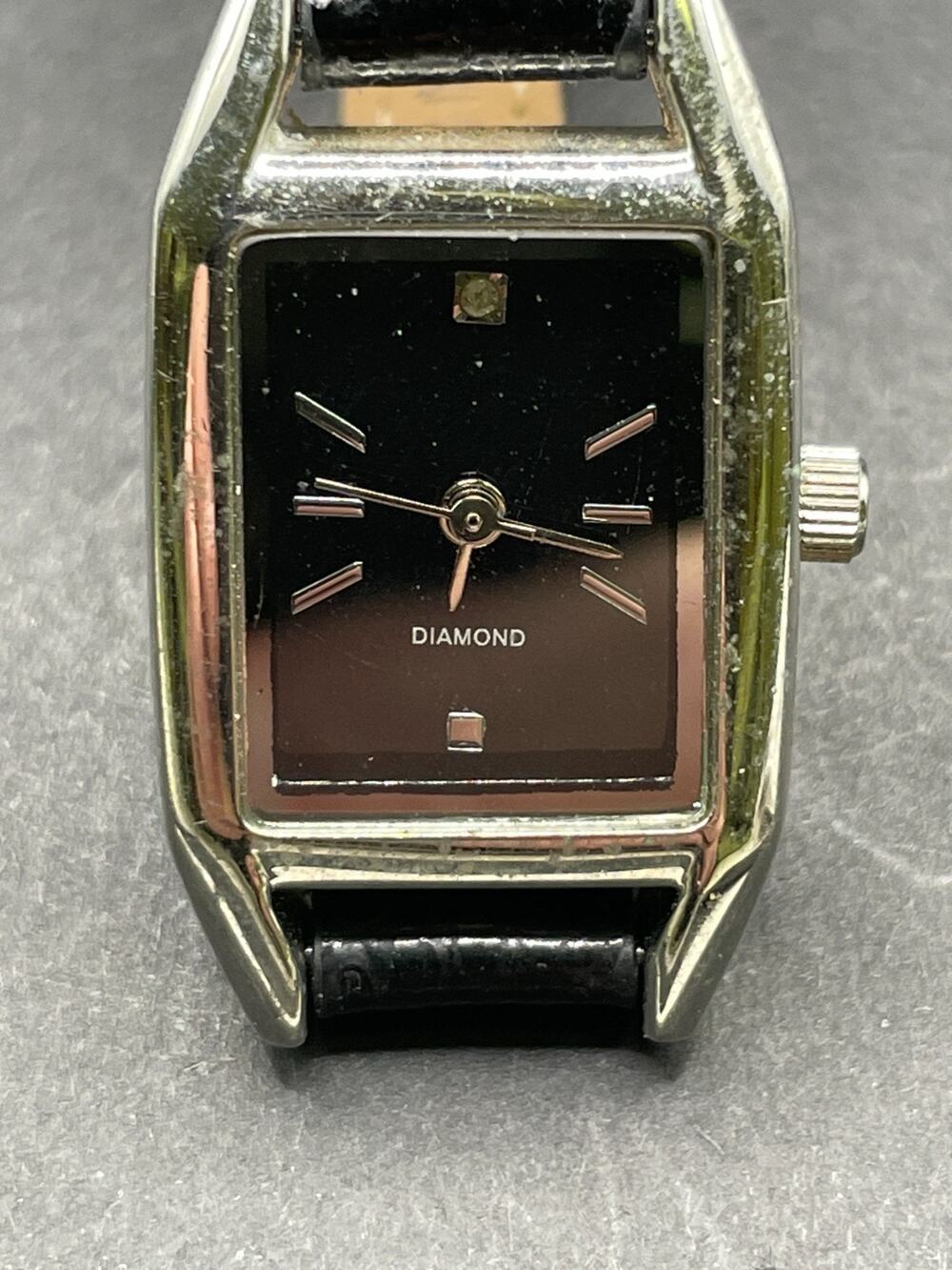 Vintage Diamond FMDKH313 Tank Watch Silver Tone Black Leather Band Japan Movt